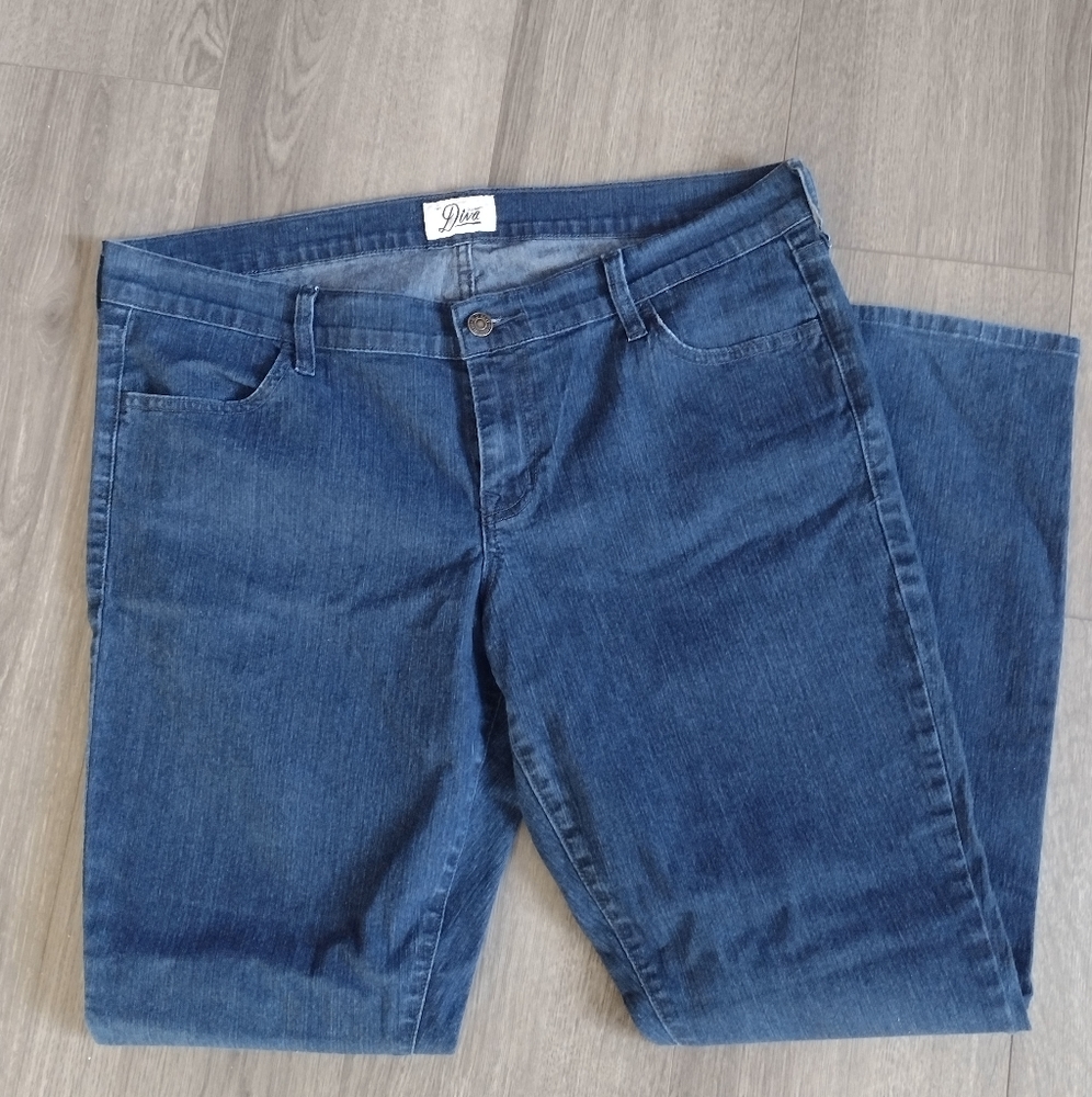 GUC OLD NAVY DIVA WOMEN'S JEANS